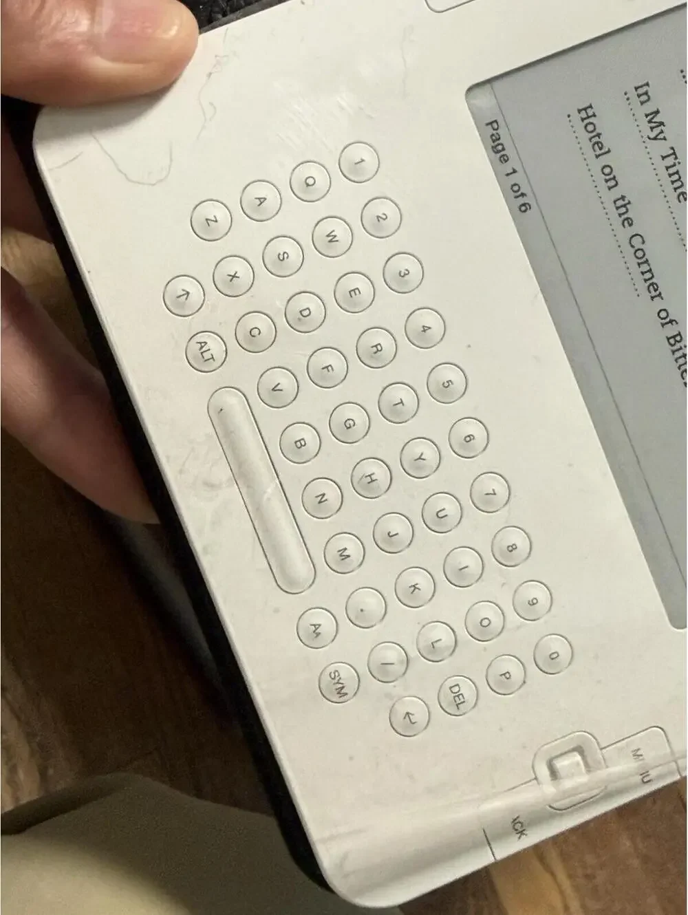 Amazon Kindle With Manual Charger And Case